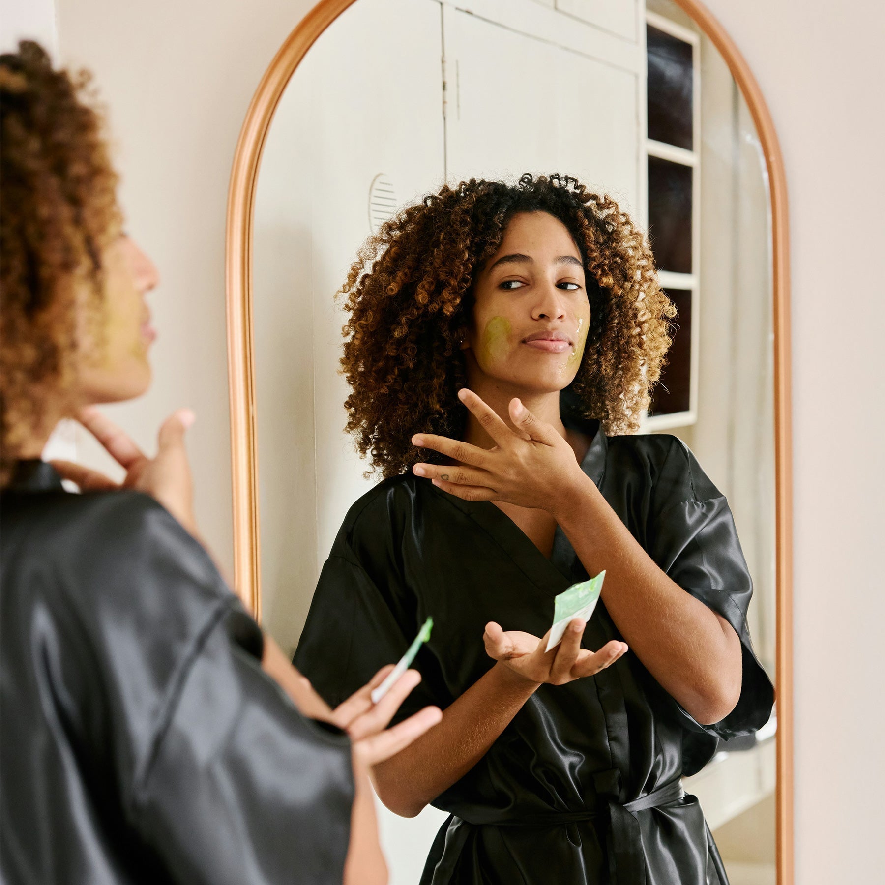 Biotin: The Essential Nutrient for Hair, Skin, Nails, and Energy