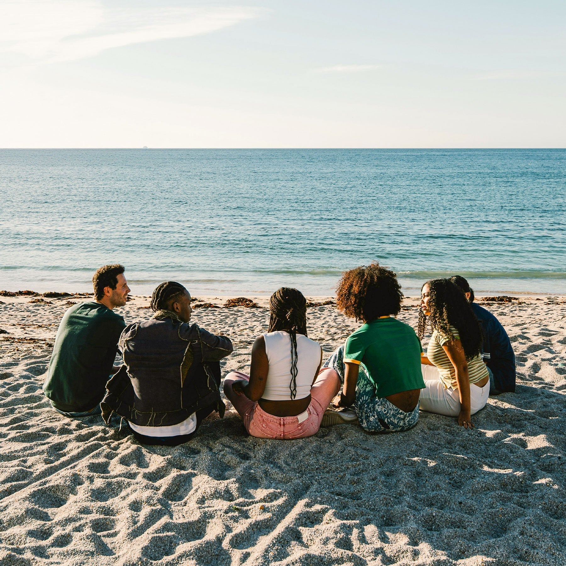 If Summer Had a Group Chat…
