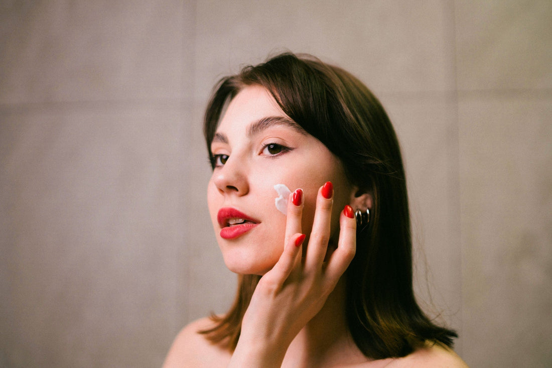 Glow Like a Christmas Light: Hydration Secrets for Healthy Winter Skin